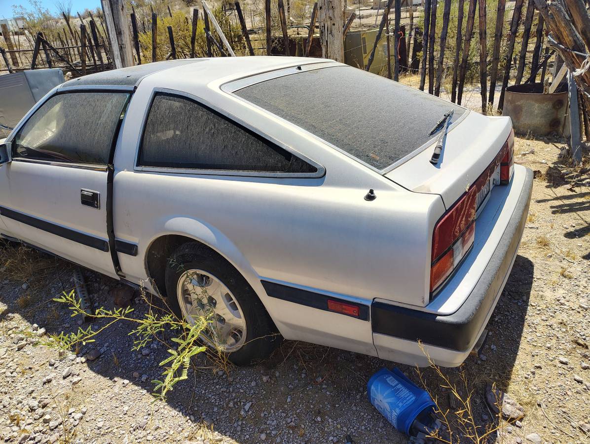 Nissan-300zx-1985-silver-1