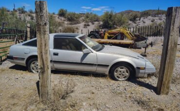 Nissan-300zx-1985-silver-9