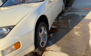 Nissan-300zx-1992-white-2
