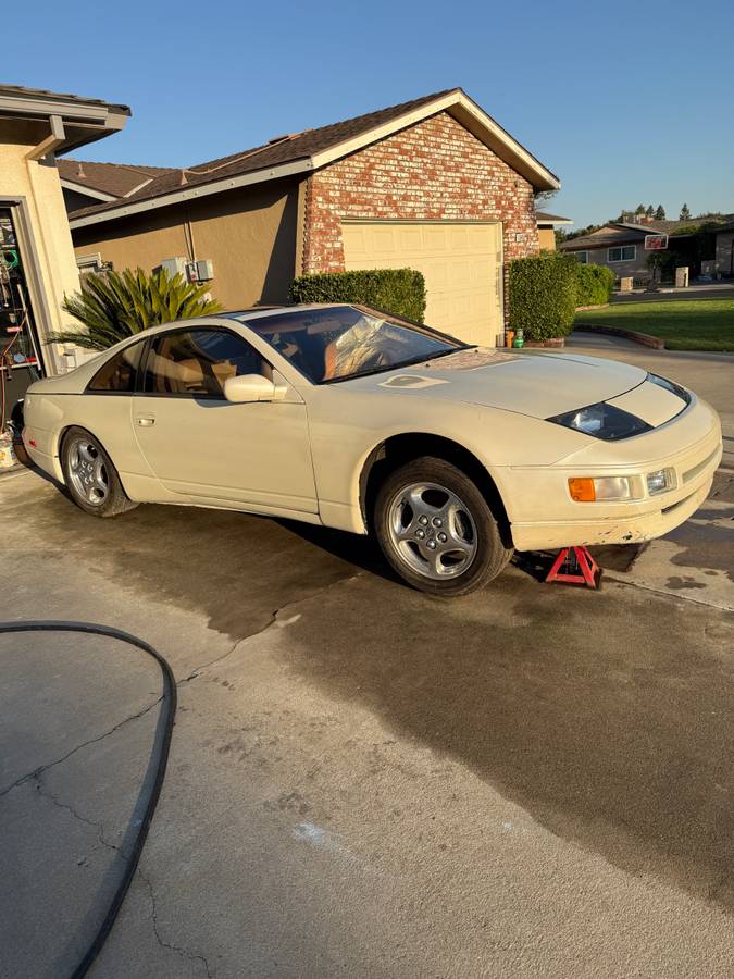 Nissan-300zx-1992-white-8
