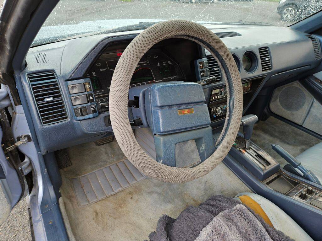 Nissan-300zx-base-1984-blue-13