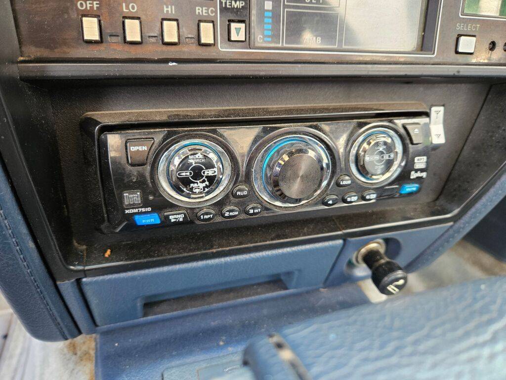 Nissan-300zx-base-1984-blue-20