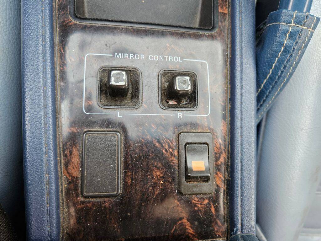 Nissan-300zx-base-1984-blue-22