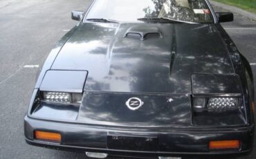 Nissan-300zx-coupe-with-t-tops-1987-black-1