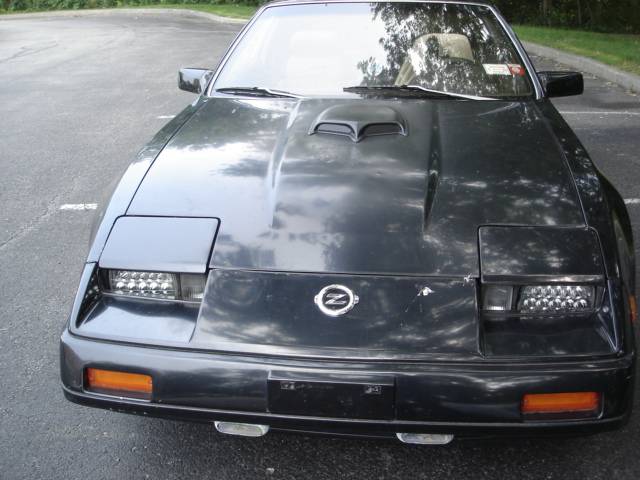 Nissan-300zx-coupe-with-t-tops-1987-black-1