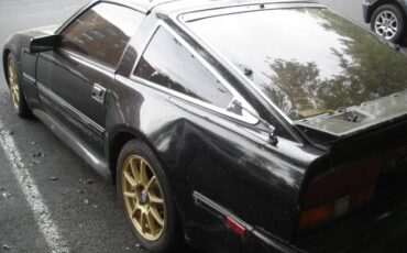 Nissan-300zx-coupe-with-t-tops-1987-black-4
