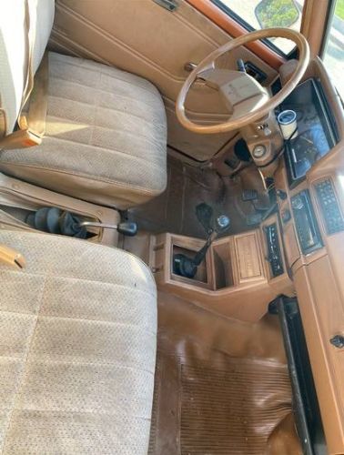 Nissan-720-1985-2