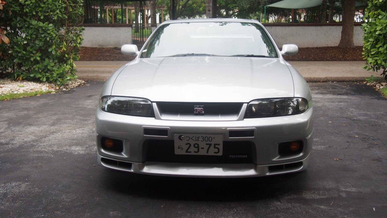 Nissan-GT-R-1995-Coupe-2