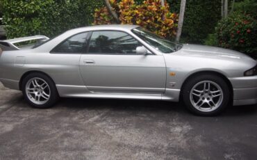 Nissan-GT-R-1995-Coupe