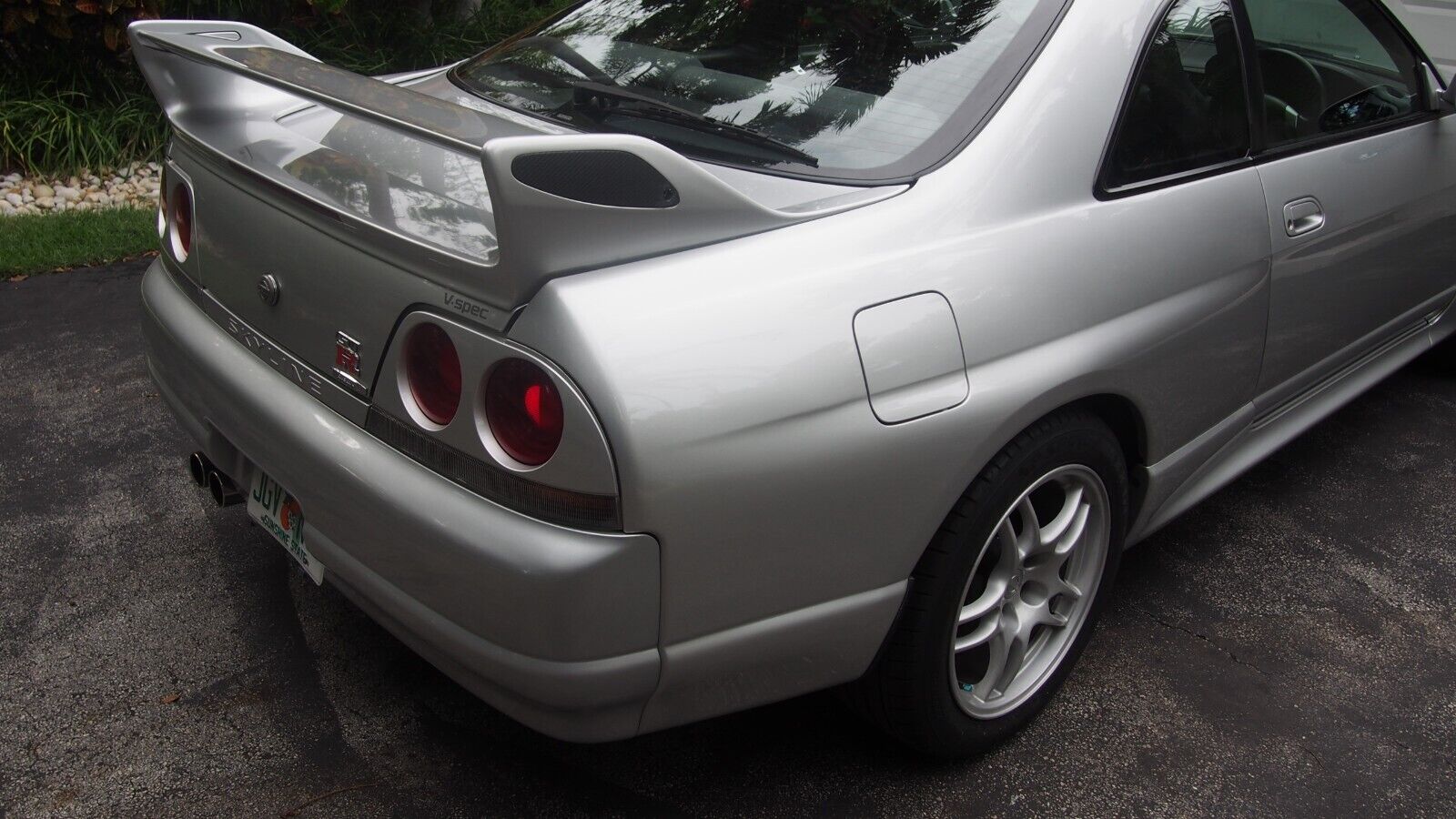 Nissan-GT-R-1995-Coupe-4