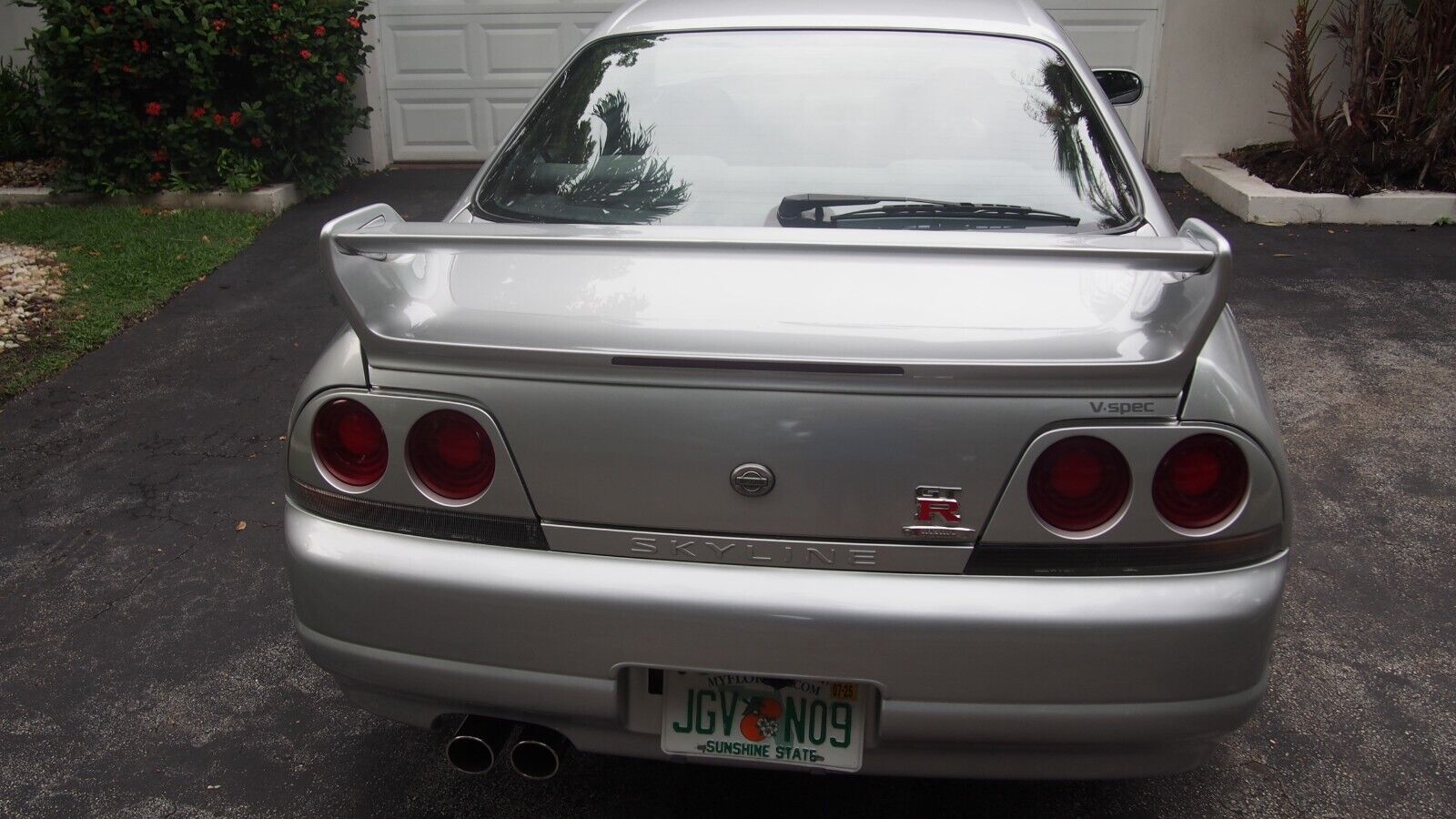 Nissan-GT-R-1995-Coupe-5