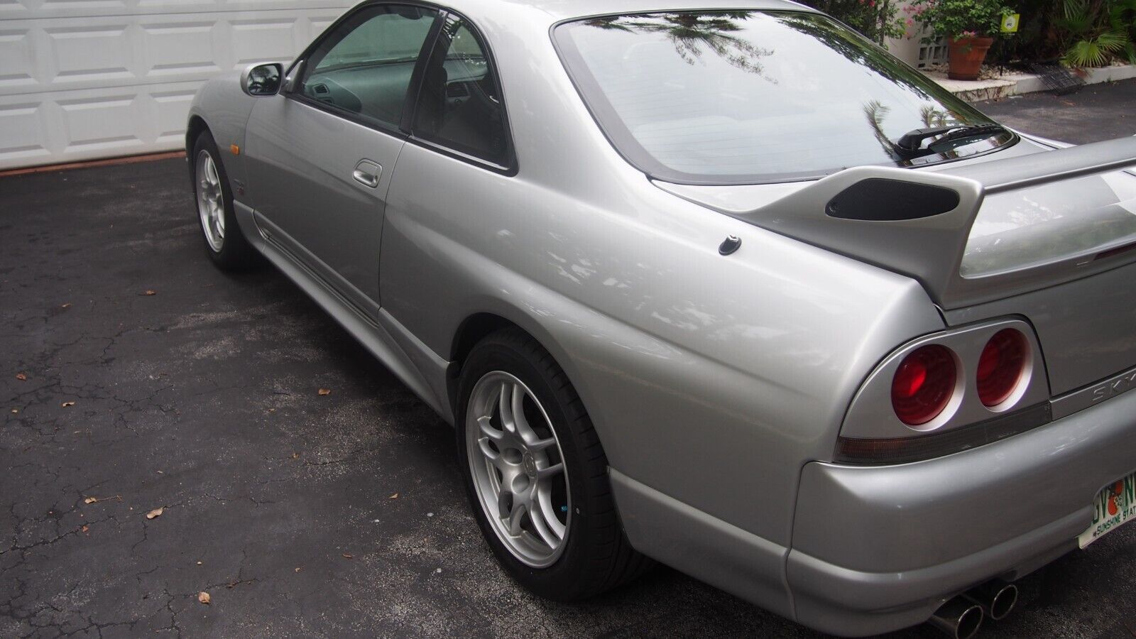 Nissan-GT-R-1995-Coupe-6