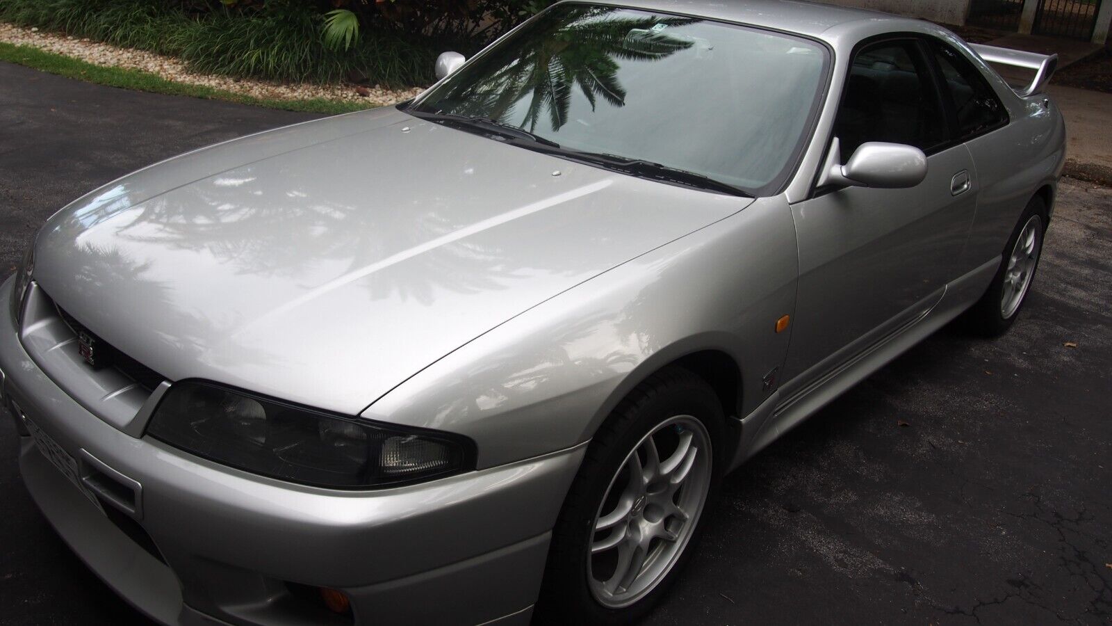 Nissan-GT-R-1995-Coupe-7
