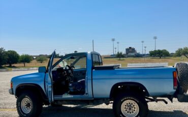 Nissan-Other-1988-Standard-Cab-Pickup-31
