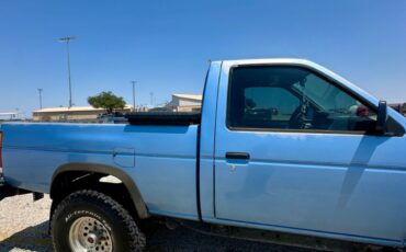 Nissan-Other-1988-Standard-Cab-Pickup-5