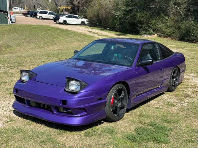 Nissan-Other-1992-Plum-Crazy-Purple-15