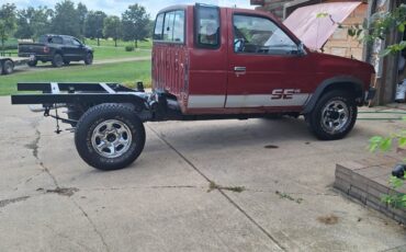 Nissan-Other-Pickups-1992-pickup-cab-1