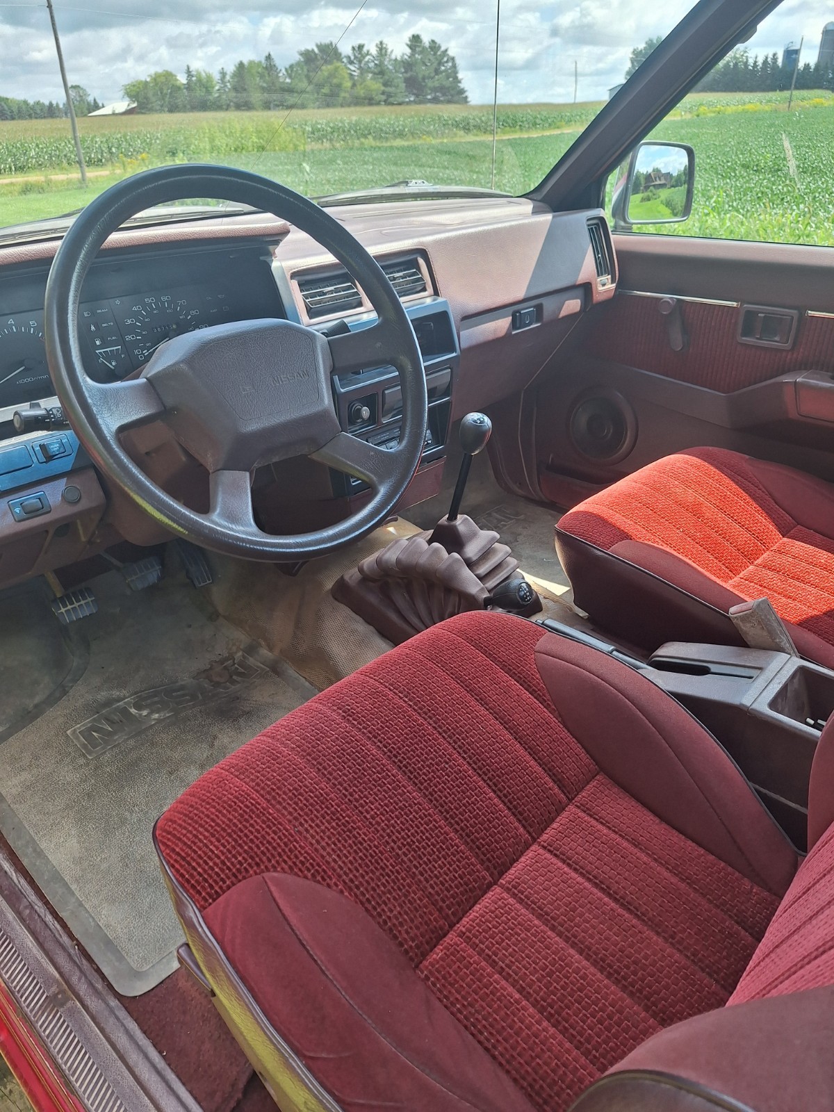 Nissan-Other-Pickups-1992-pickup-cab-5