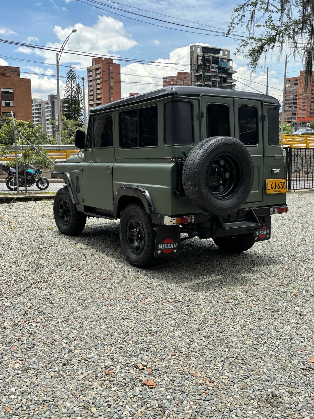 Nissan-Patrol-1974-10