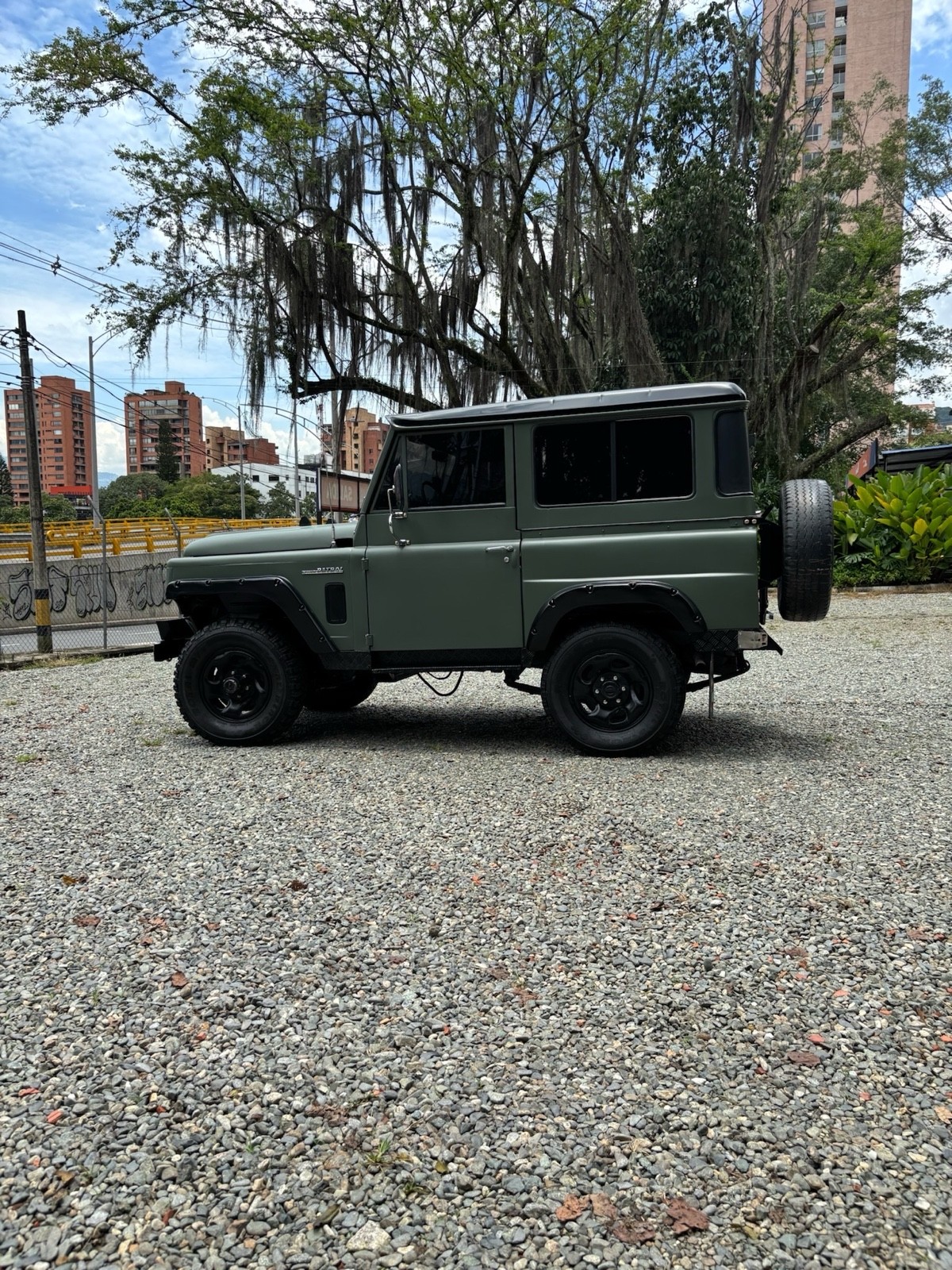 Nissan-Patrol-1974-15