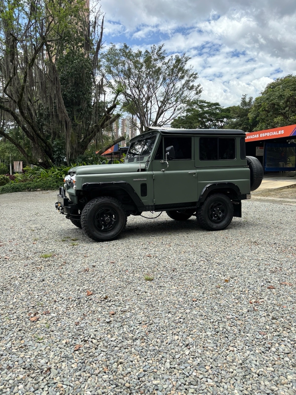 Nissan-Patrol-1974-16