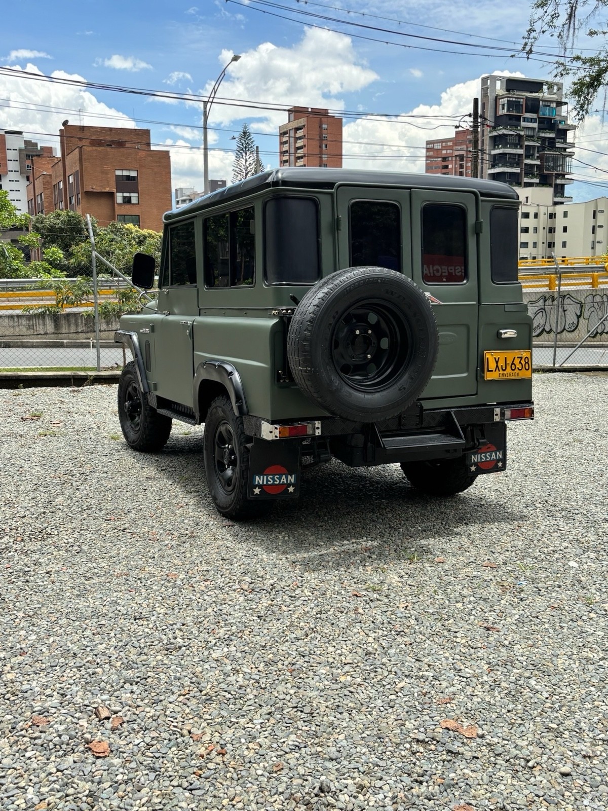 Nissan-Patrol-1974-9