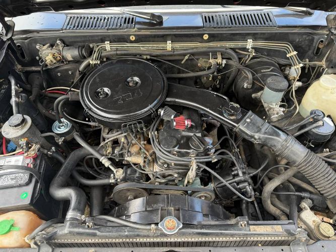 Nissan-Pickup-1988-2