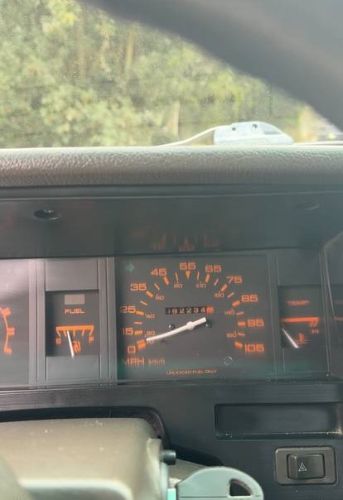 Nissan-Pickup-1988
