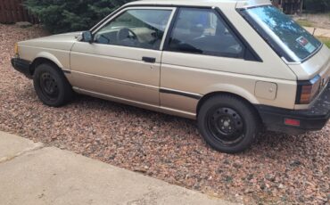 Nissan-Sentra-1987-Hatchback