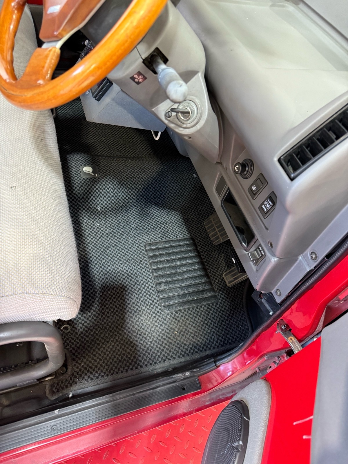 Nissan-Sentra-1989-16