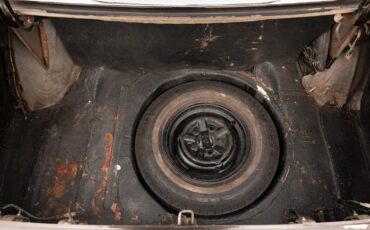 Nissan-Skyline-1968-Sedan-35