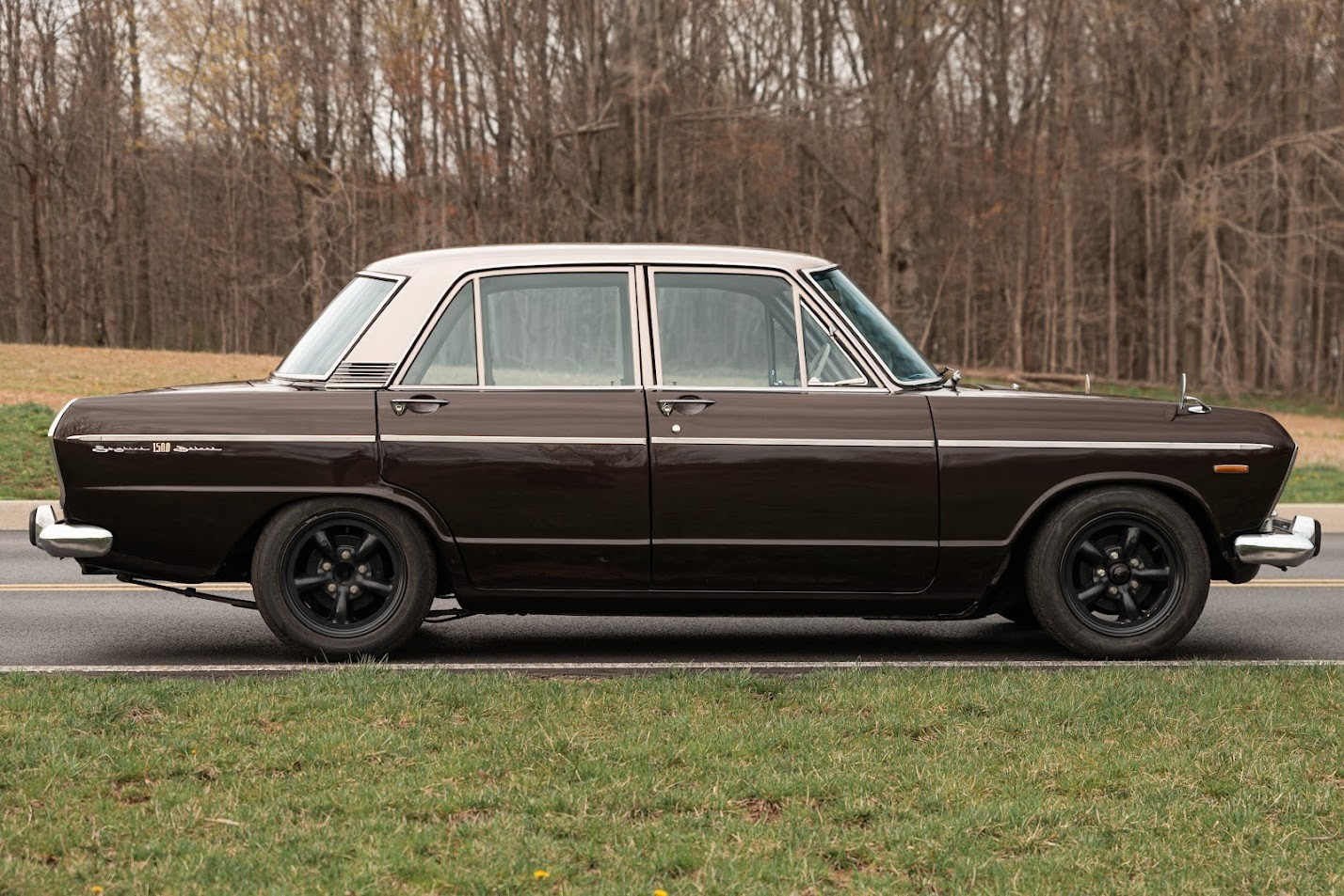 Nissan-Skyline-1968-Sedan-4