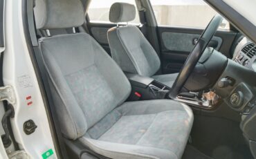 Nissan-Skyline-1995-Sedan-12