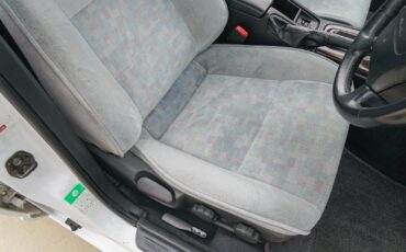 Nissan-Skyline-1995-Sedan-14
