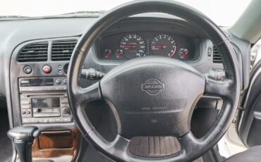 Nissan-Skyline-1995-Sedan-20