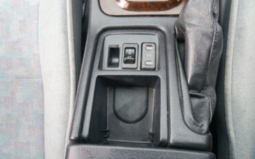 Nissan-Skyline-1995-Sedan-22