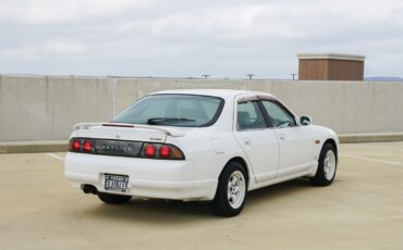 Nissan-Skyline-1995-Sedan-6