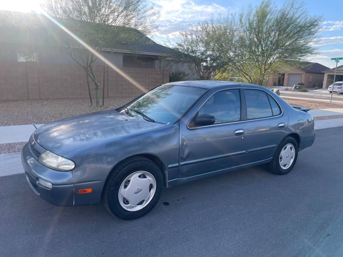 Nissan-altima-1993-1