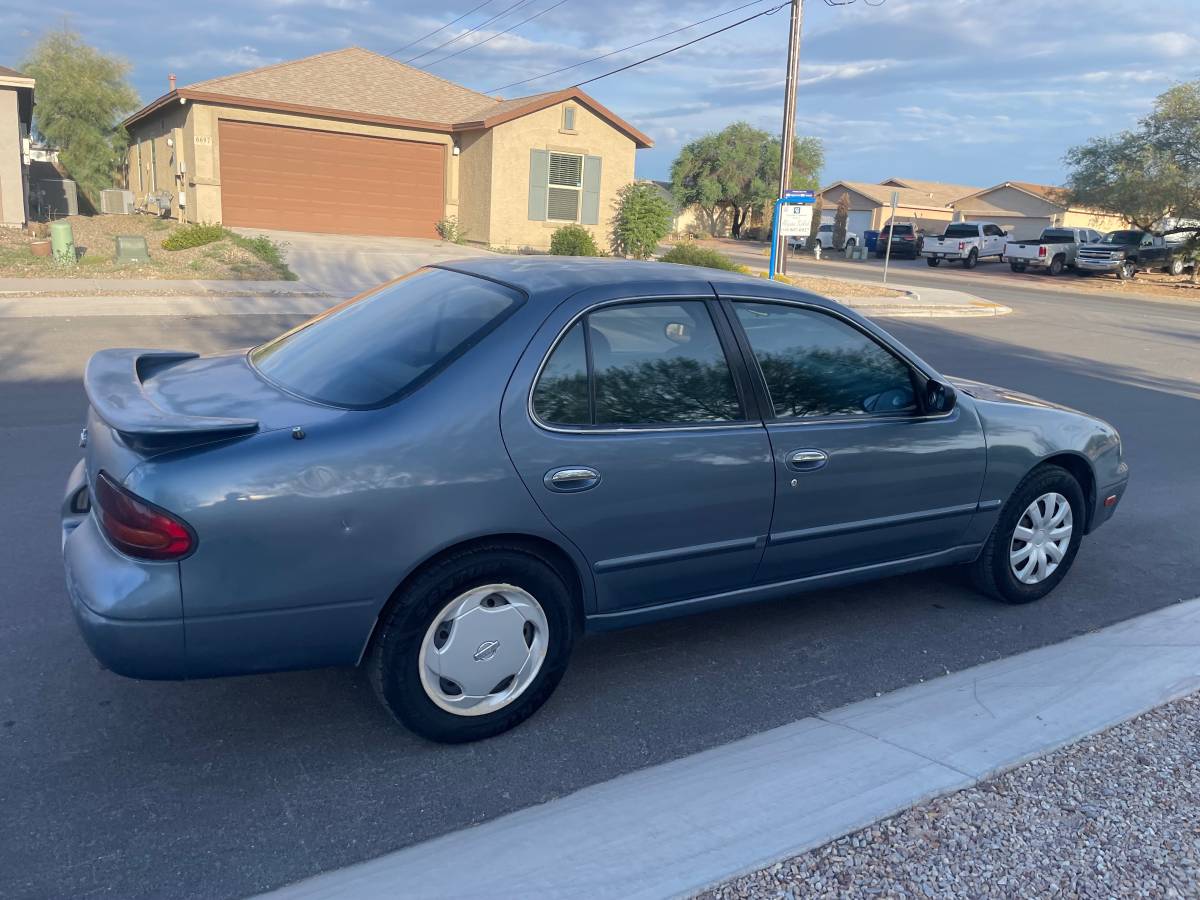Nissan-altima-1993-2