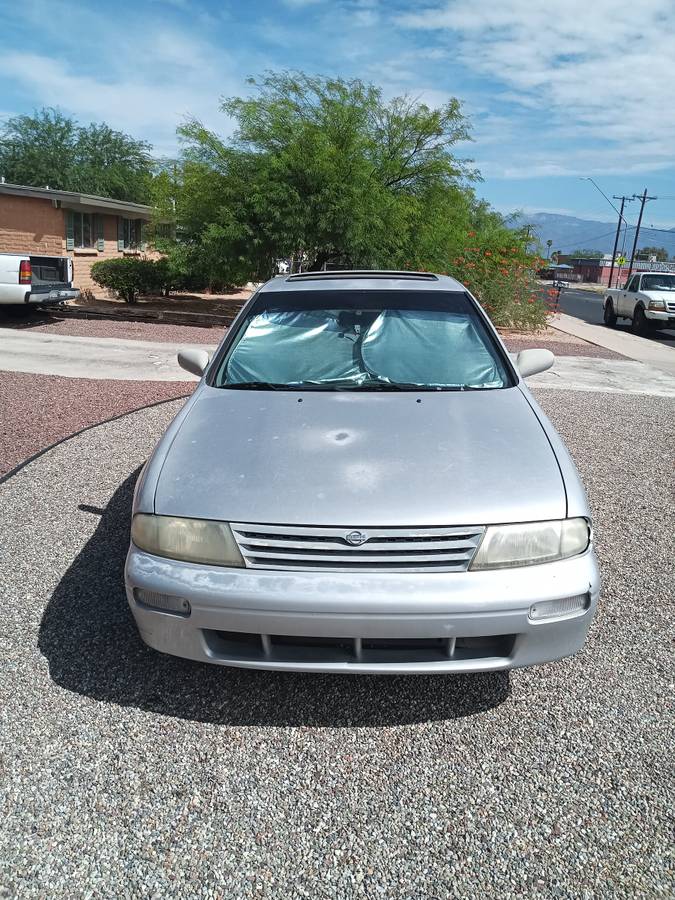 Nissan-altima-1995-grey-1