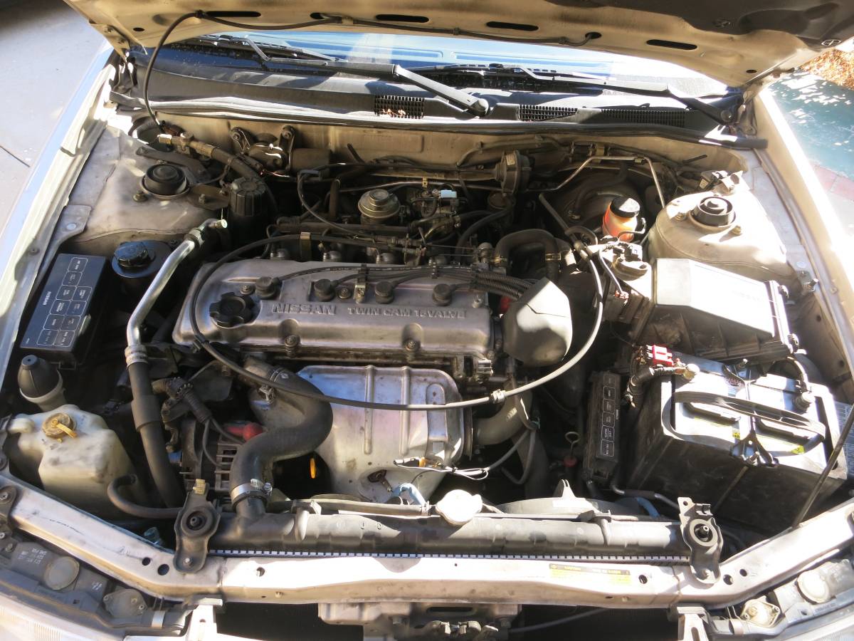 Nissan-altima-1995-silver-10