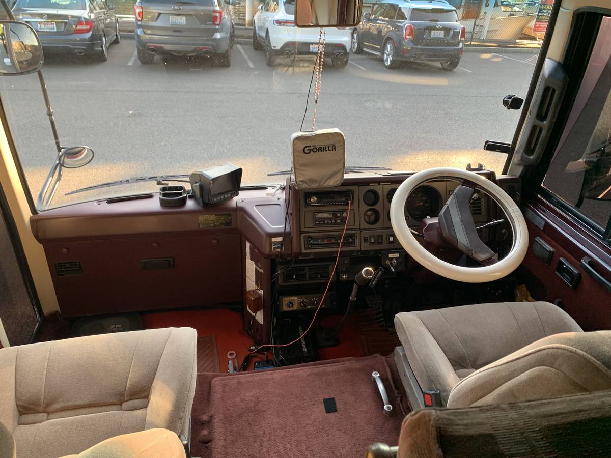 Nissan-civilian-diesel-1992-red-14