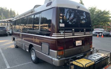 Nissan-civilian-diesel-1992-red-2