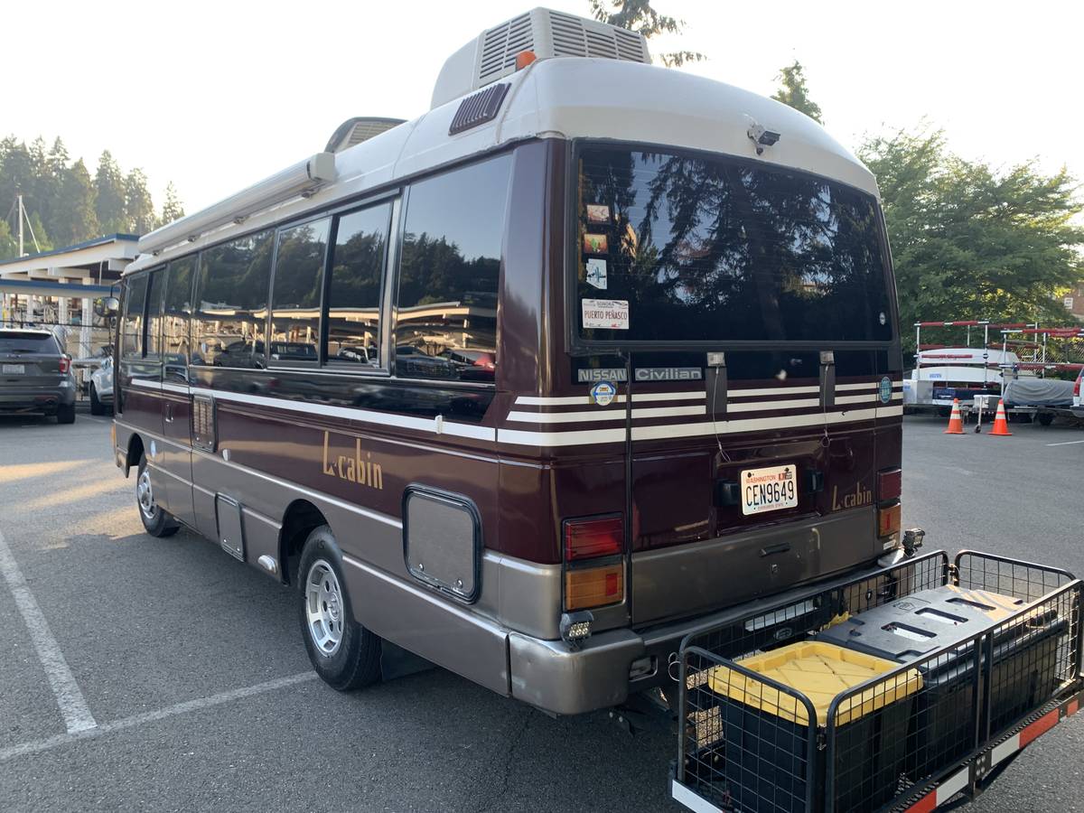 Nissan-civilian-diesel-1992-red-2
