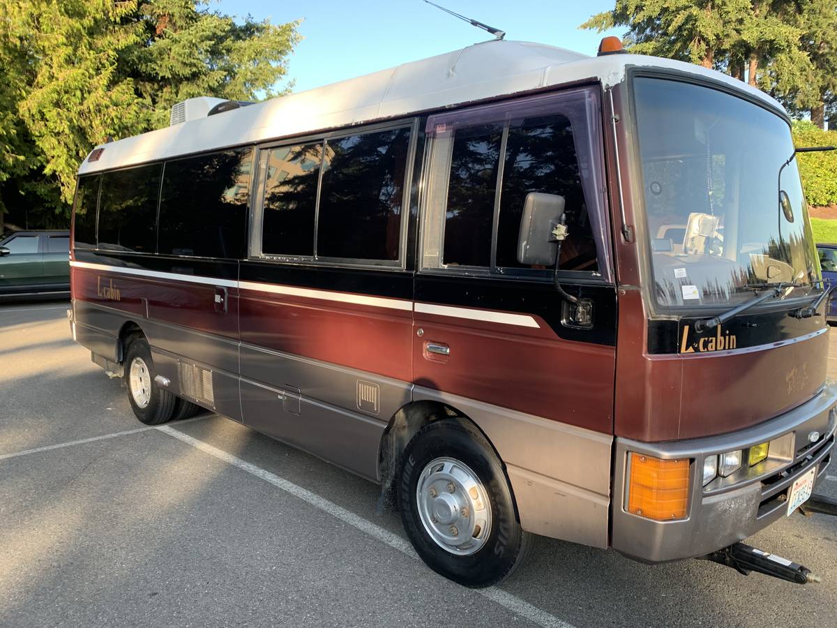 Nissan-civilian-diesel-1992-red-5
