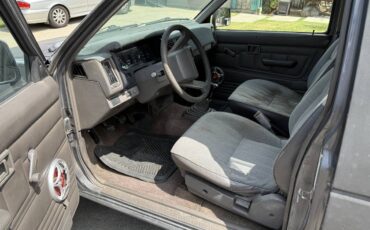 Nissan-d21-1992-black-6