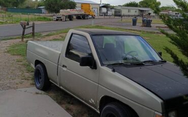 Nissan-d21-hardbody-1986-orange