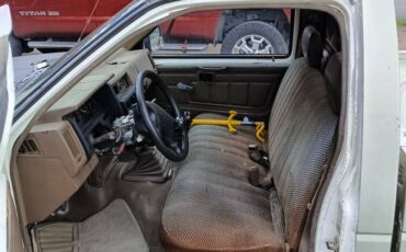 Nissan-d21-hardbody-1986-orange-5
