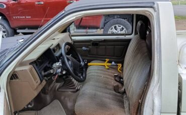 Nissan-d21-hardbody-1986-orange-6
