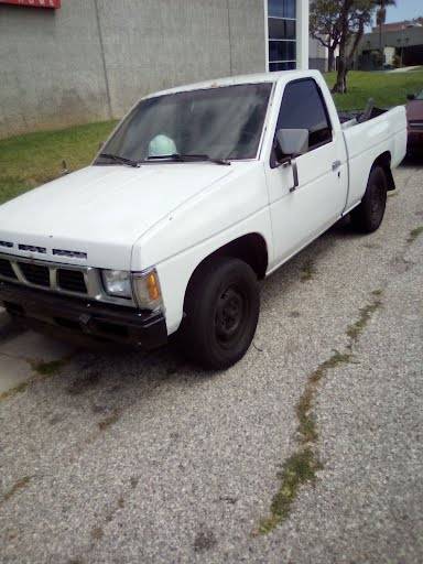 Nissan-d21-hardbody-1987